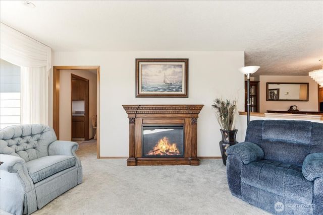 129 Cedar Falls Drive, Kelso, WA 98626