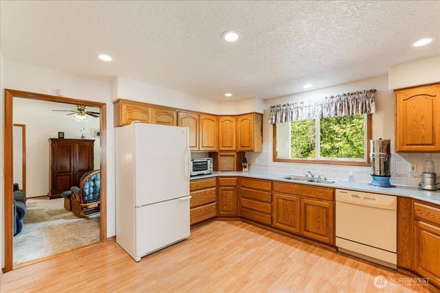 129 Cedar Falls Drive, Kelso, WA 98626