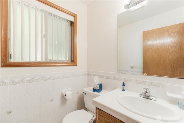 129 Cedar Falls Drive, Kelso, WA 98626