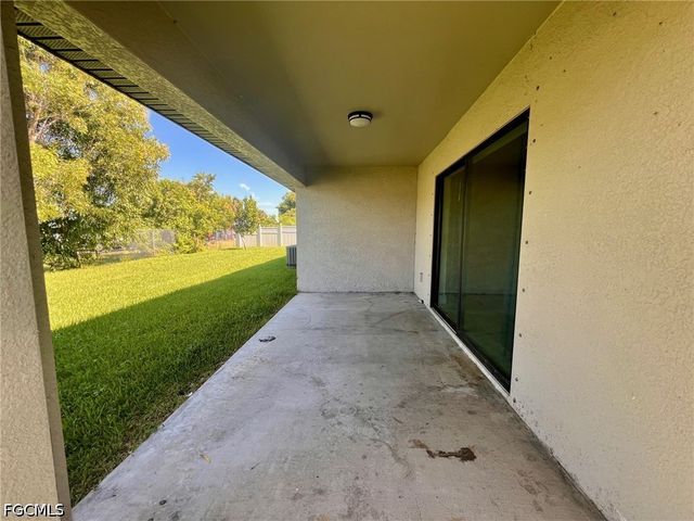 3322 SW 17th PL, Cape Coral, FL 33914