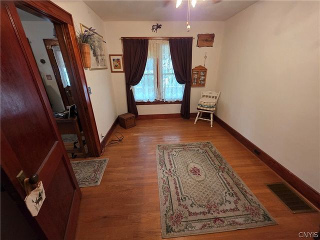 341 Cloveridge Drive, Syracuse, NY 13206