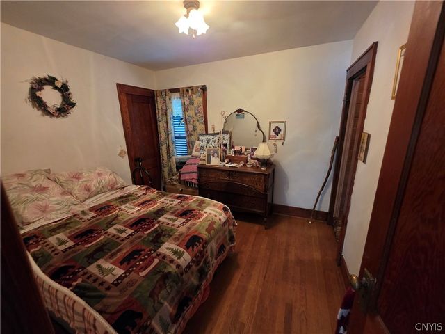 341 Cloveridge Drive, Syracuse, NY 13206