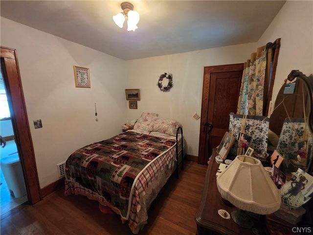341 Cloveridge Drive, Syracuse, NY 13206