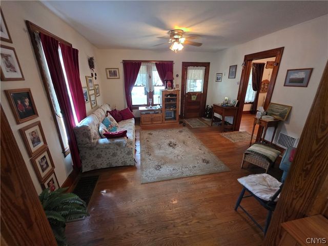 341 Cloveridge Drive, Syracuse, NY 13206