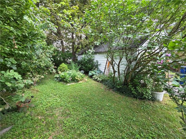 341 Cloveridge Drive, Syracuse, NY 13206