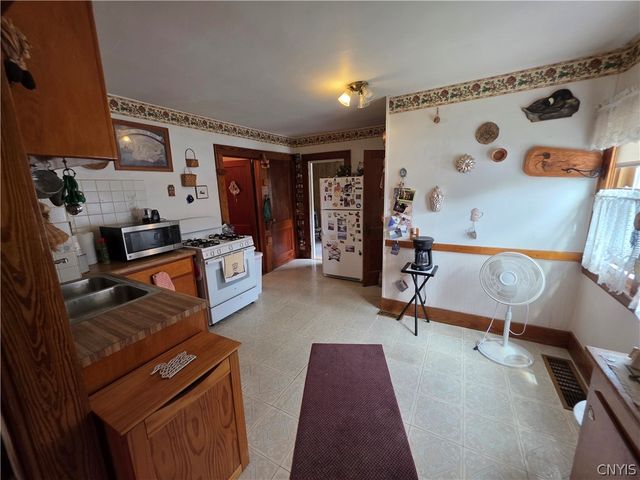 341 Cloveridge Drive, Syracuse, NY 13206