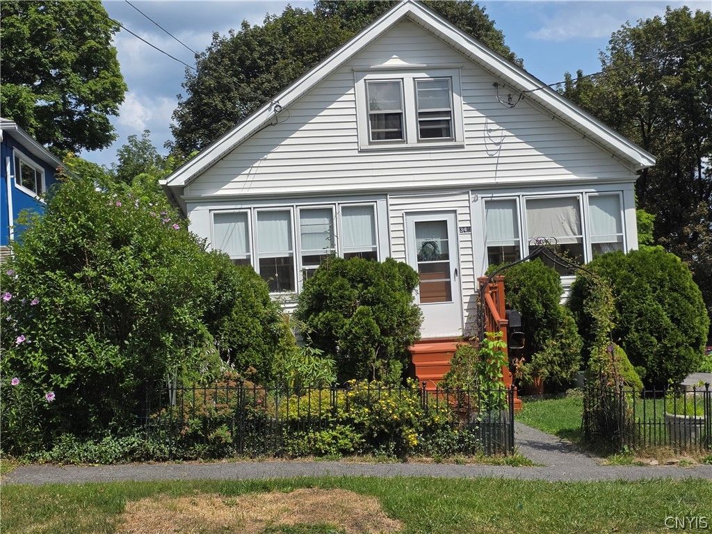341 Cloveridge Drive, Syracuse, NY 13206