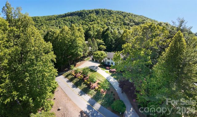 1793 Cedar Drive SE, Lenoir, NC 28645