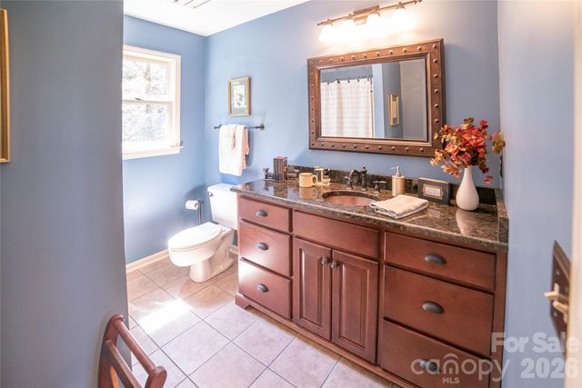 1793 Cedar Drive SE, Lenoir, NC 28645