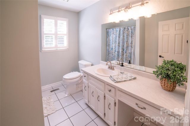 1793 Cedar Drive SE, Lenoir, NC 28645
