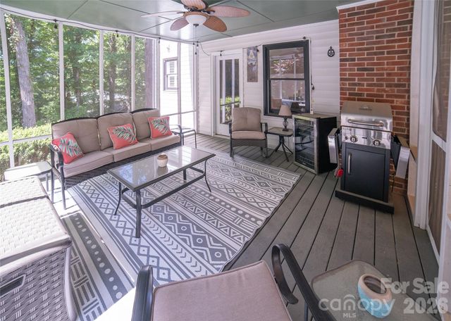 1793 Cedar Drive SE, Lenoir, NC 28645