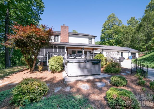 1793 Cedar Drive SE, Lenoir, NC 28645