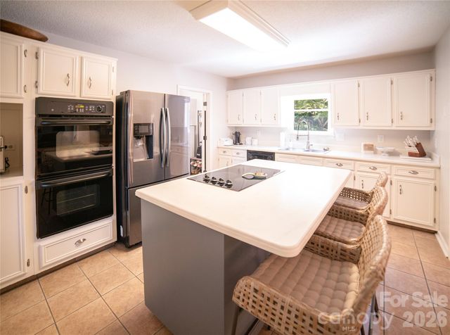 1793 Cedar Drive SE, Lenoir, NC 28645