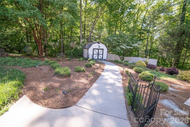 1793 Cedar Drive SE, Lenoir, NC 28645
