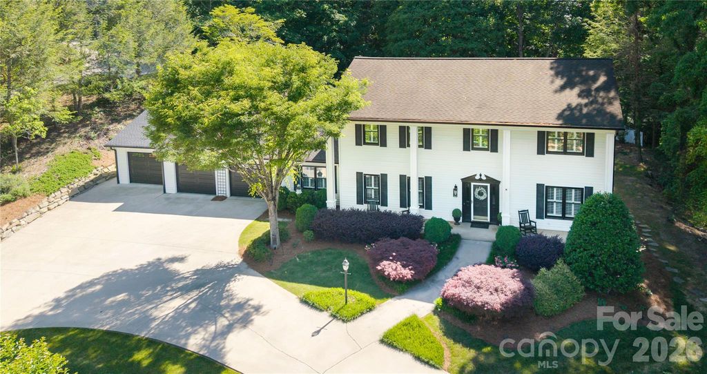 1793 Cedar Drive SE, Lenoir, NC 28645