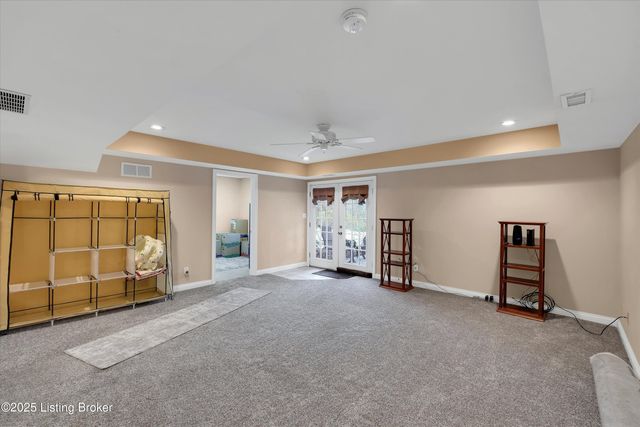 1928 Prestwick Dr, La Grange, KY 40031