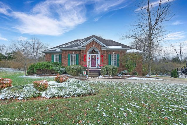 1928 Prestwick Dr, La Grange, KY 40031