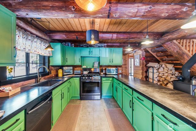 4711 Kachess Lake Rd, Easton, WA 98925