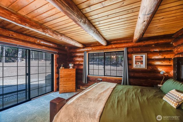 4711 Kachess Lake Rd, Easton, WA 98925