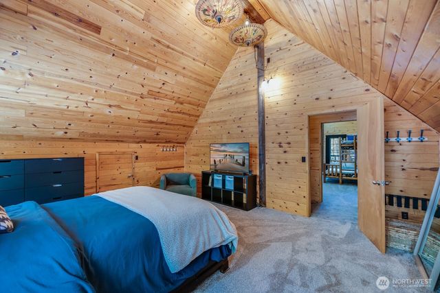 4711 Kachess Lake Rd, Easton, WA 98925