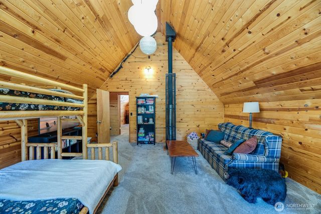 4711 Kachess Lake Rd, Easton, WA 98925