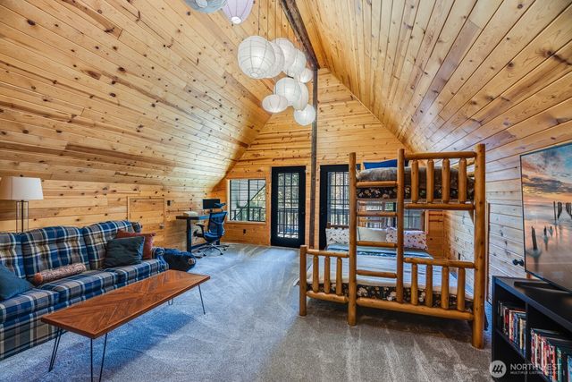 4711 Kachess Lake Rd, Easton, WA 98925