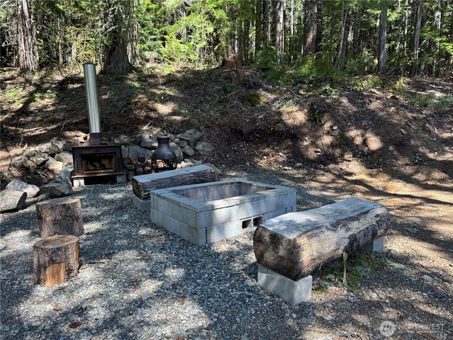 4711 Kachess Lake Rd, Easton, WA 98925