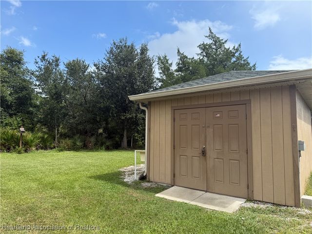 55 Lake Side Trail, Lake Placid, FL 33852
