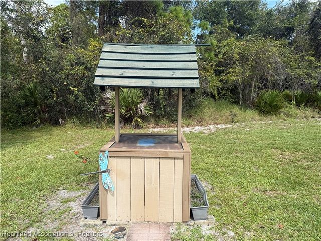 55 Lake Side Trail, Lake Placid, FL 33852