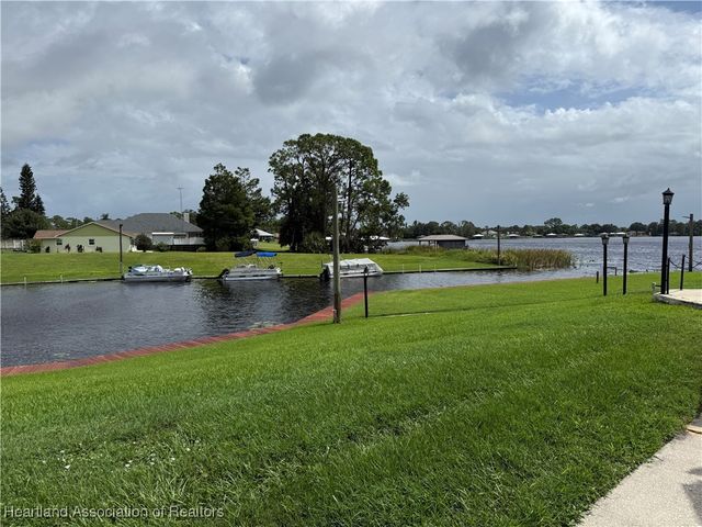 55 Lake Side Trail, Lake Placid, FL 33852