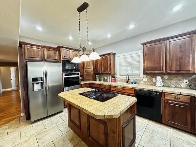 28 Angelfish Court, Russellville, AR 72802