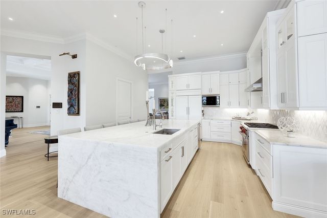 27241 Ibis Cove CT, Bonita Springs, FL 34134