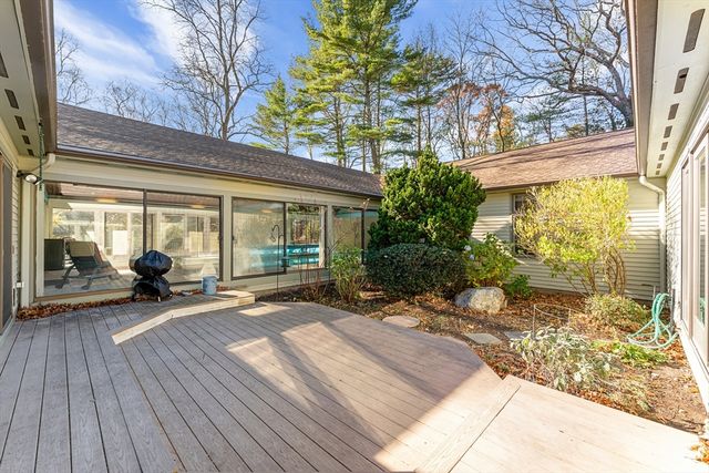 84 Davison Dr., Lincoln, MA 01773