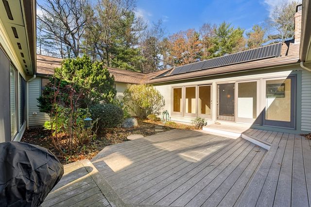 84 Davison Dr., Lincoln, MA 01773