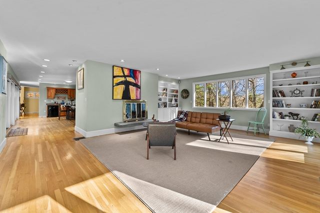 84 Davison Dr., Lincoln, MA 01773