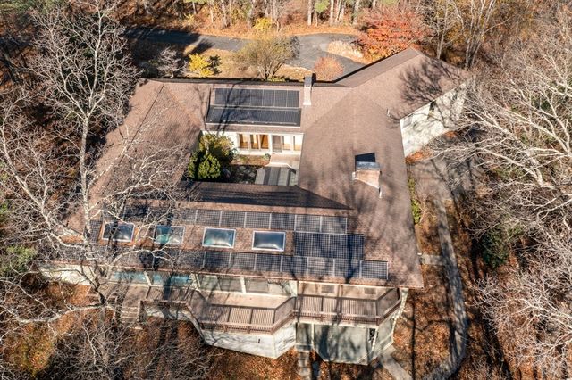 84 Davison Dr., Lincoln, MA 01773