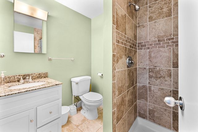 84 Davison Dr., Lincoln, MA 01773