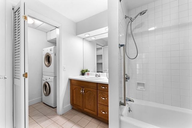 84 Davison Dr., Lincoln, MA 01773