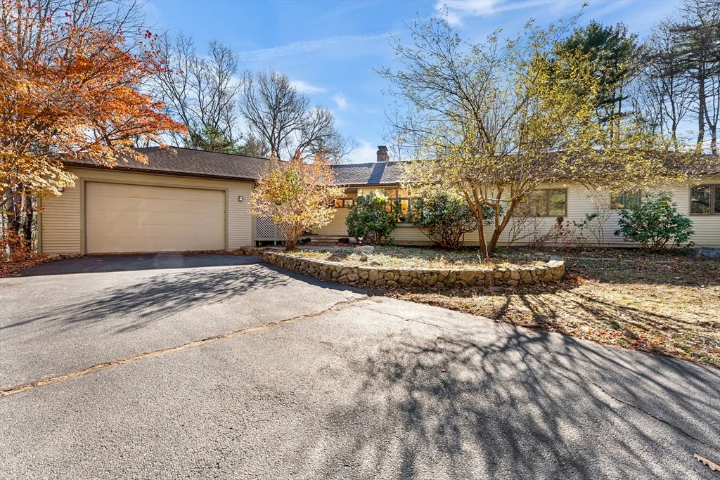 84 Davison Dr., Lincoln, MA 01773