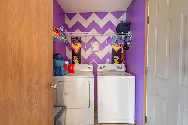 987 S Natalie Avenue, Springfield, MO 65802