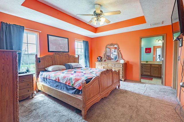 987 S Natalie Avenue, Springfield, MO 65802