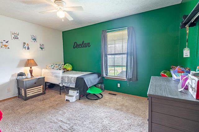 987 S Natalie Avenue, Springfield, MO 65802