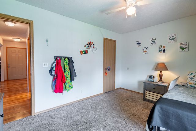 987 S Natalie Avenue, Springfield, MO 65802