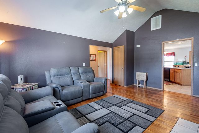 987 S Natalie Avenue, Springfield, MO 65802