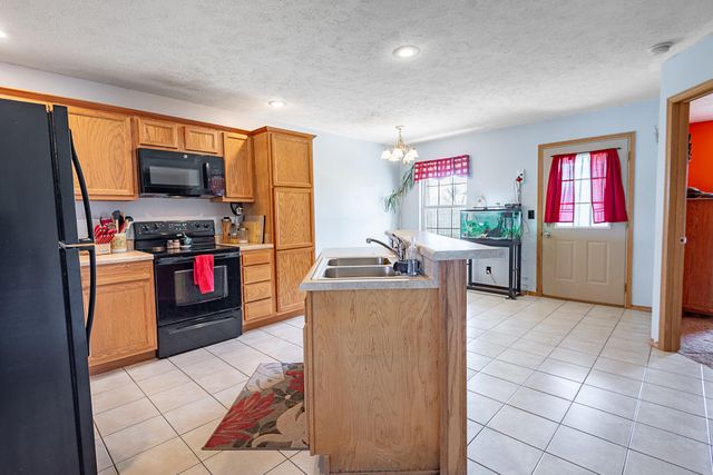 987 S Natalie Avenue, Springfield, MO 65802