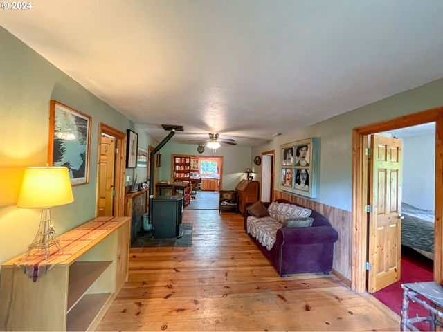 71911 BEAVER SPRINGS Rd, Rainier, OR 97048