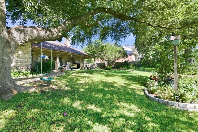 4117 Fairway Drive, De Cordova, TX 76049
