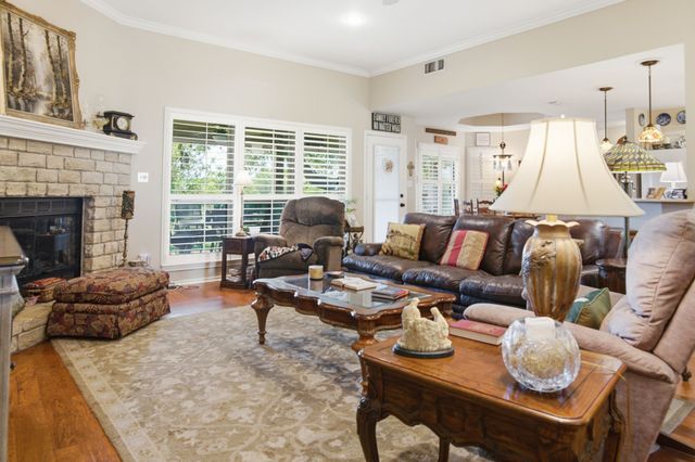 4117 Fairway Drive, De Cordova, TX 76049