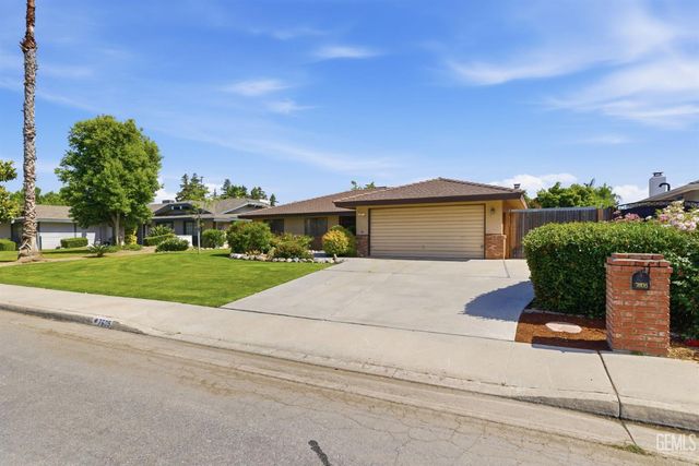 7605 Valemount Drive, Bakersfield, CA 93309