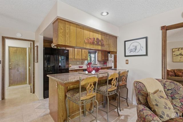 7605 Valemount Drive, Bakersfield, CA 93309